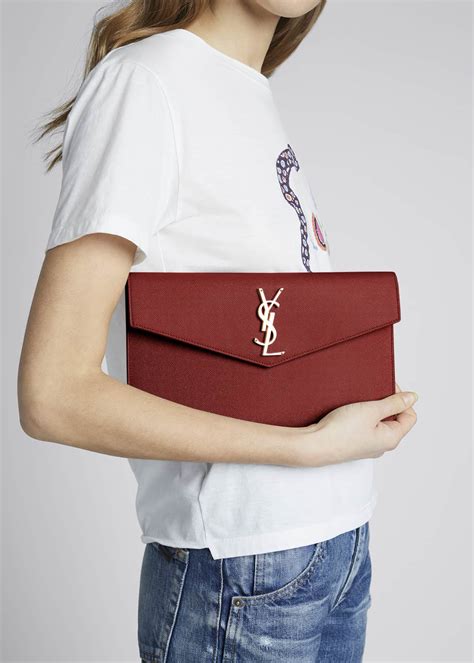 YSL grain de poudre clutch